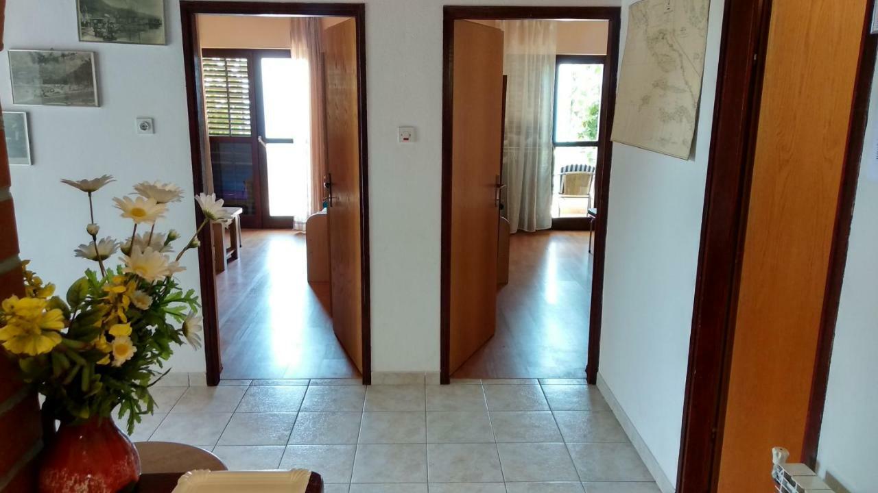 Apartment Ivo Veliko Brdo Makarska Esterno foto
